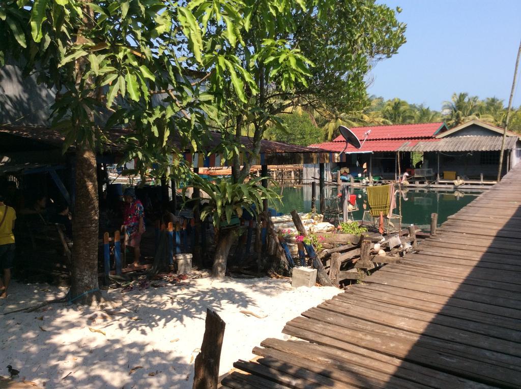 Palm Beach Bungalow Resort Prek Svay Village Exterior foto